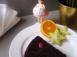 Schokokuchen aus der hauseigenen Nymphenburger Schlosskonditorei